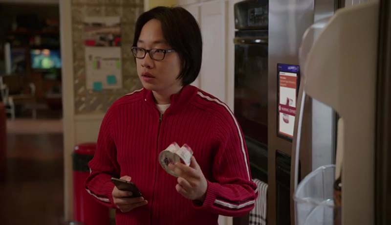 Fridge: Uh-oh! That yogurt is expired.
Jian-Yang: See? This could